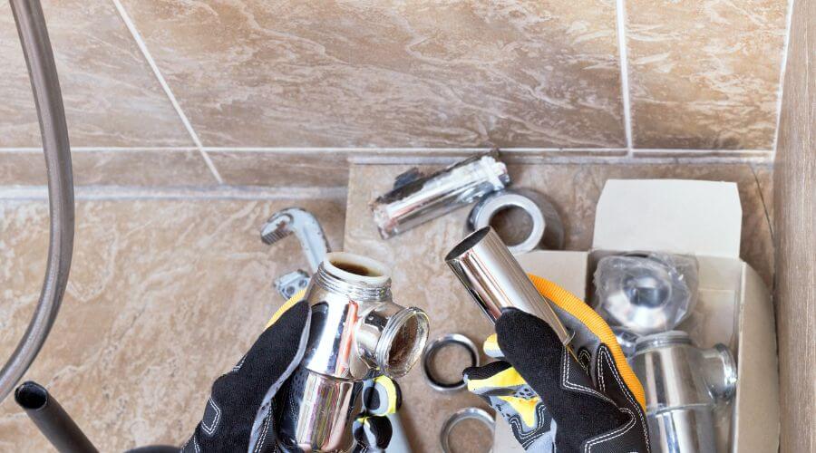 Professional gutter cleaning in Bomont, WV